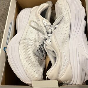 ⸻

✨ HOKA Bondi 8 – Women’s Size 9B ✨